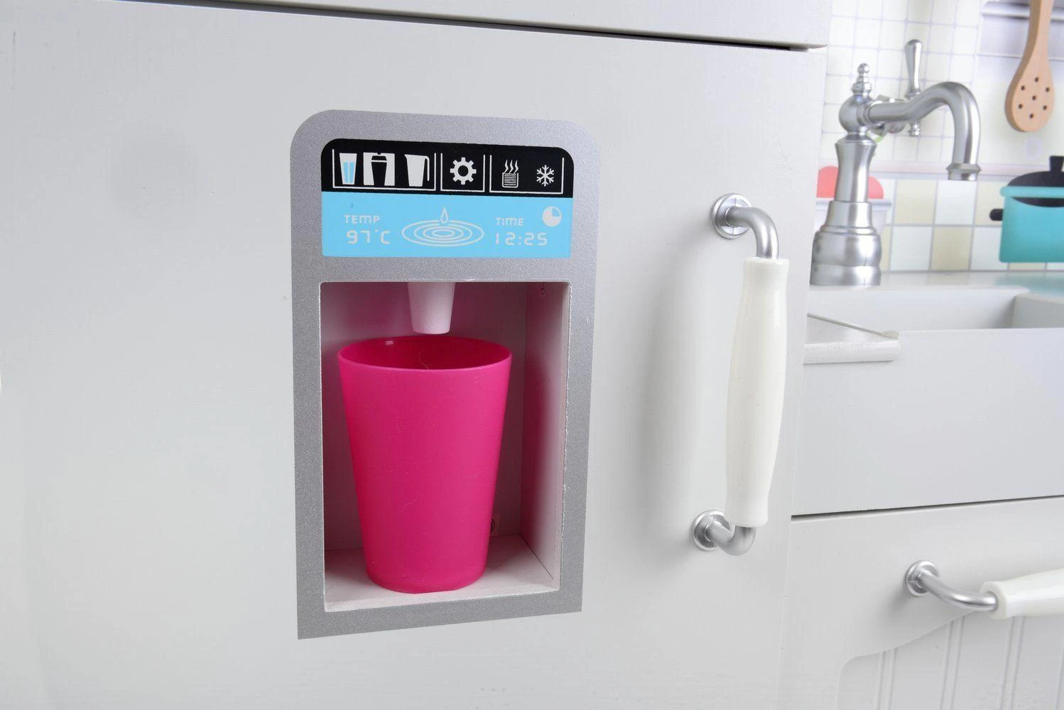 Funfit medinė žaislinė virtuvėlė vaikams su įranga + LED