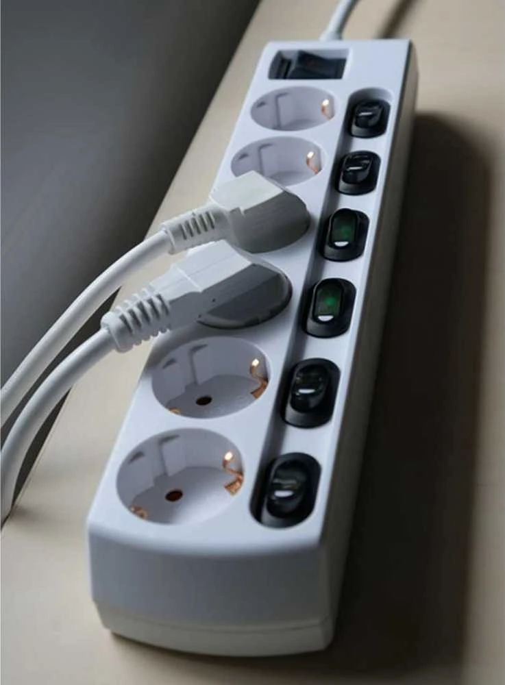 Brennenstuhl Socket Line 6 kartus 2m įsk. Jungiklis