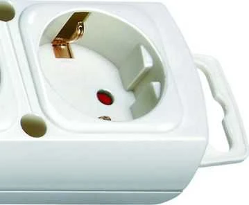 Ilgintuvas su įžeminimu ir jungikliu Brennenstuhl 6-viet./3x1.5mm2/ 2m baltas