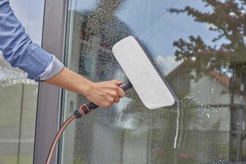 Gardena "Cleansystem" langų valytuvas su mikropluošto šluoste