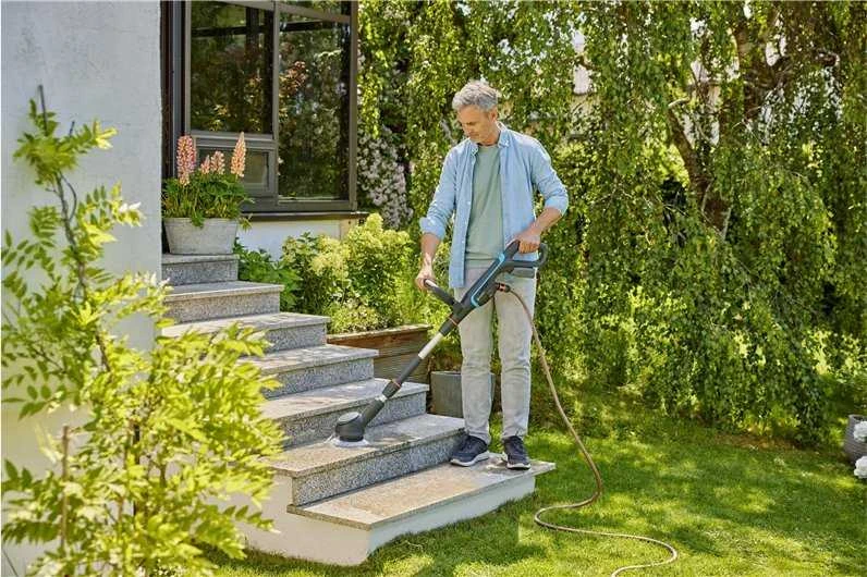 Gardena Akumuliatorinis daugiafunkcinis valytuvas "AquaBrush Compact 02/18V P4A", solo