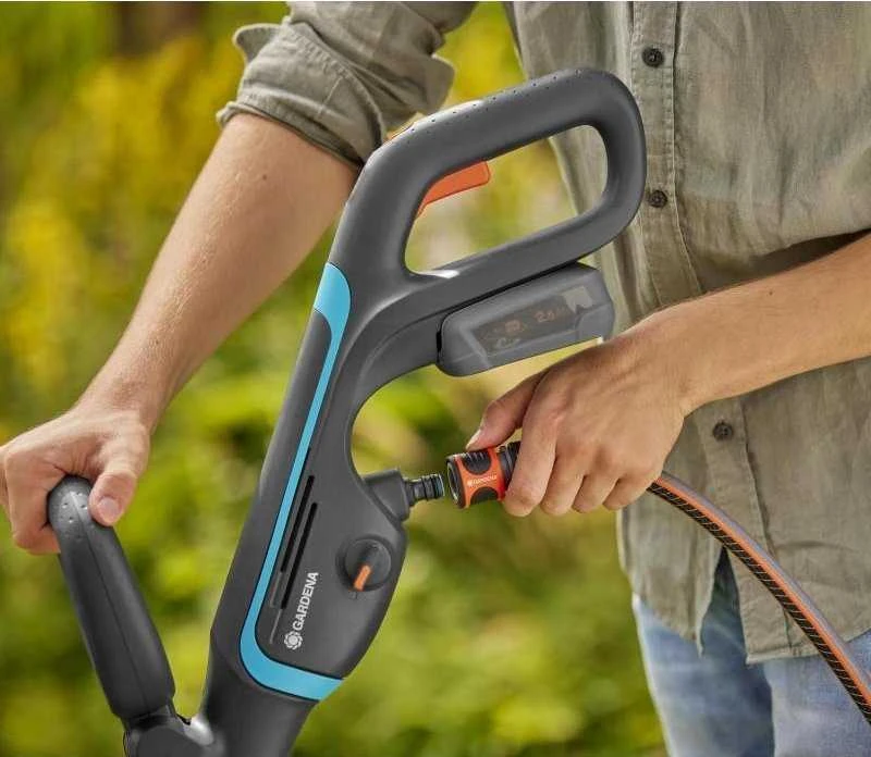 Gardena Akumuliatorinis daugiafunkcinis valytuvas "AquaBrush Compact 02/18V P4A", solo