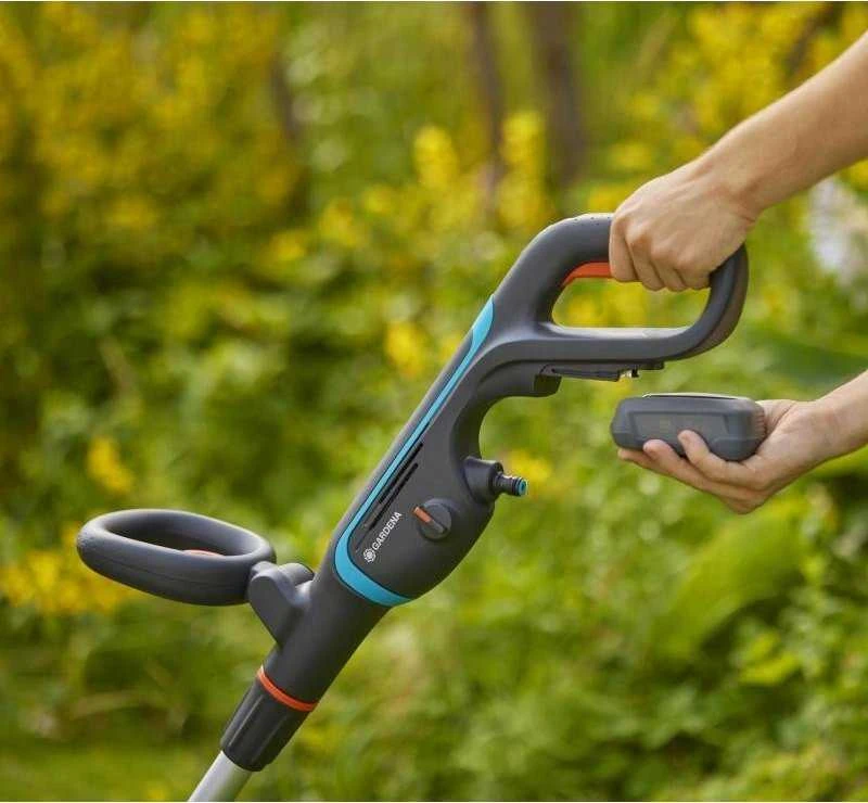 Gardena Akumuliatorinis daugiafunkcinis valytuvas "AquaBrush Compact 02/18V P4A", solo