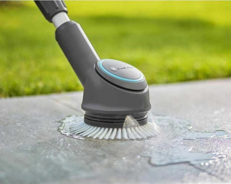 Gardena AquaBrush diskinis šepetys - praktiškas ir patogus valymo priedas