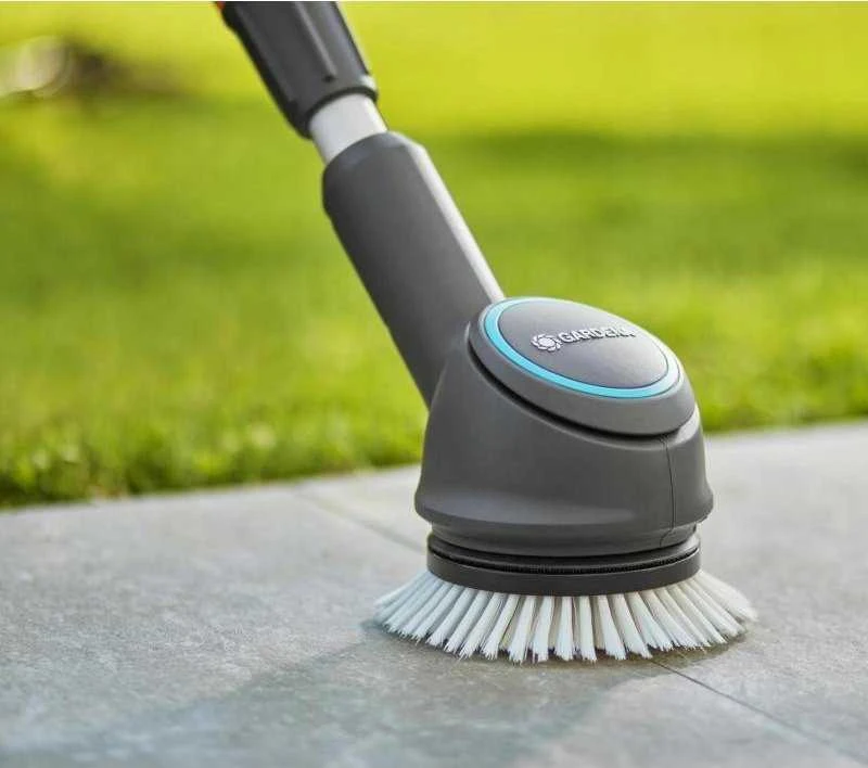Gardena AquaBrush diskinis šepetys - praktiškas ir patogus valymo priedas