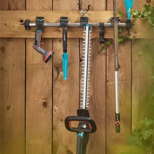 Gardena EasyCut 45/18V 14734-20 – komplekte yra: akumuliatorius ir kroviklis