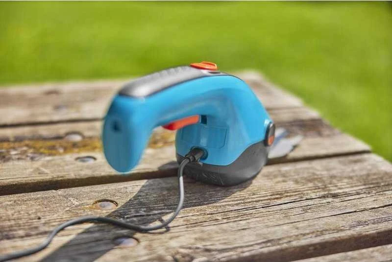 Gardena Akumuliatorinės žolės ir krūmų žirklės ClassicCut Li