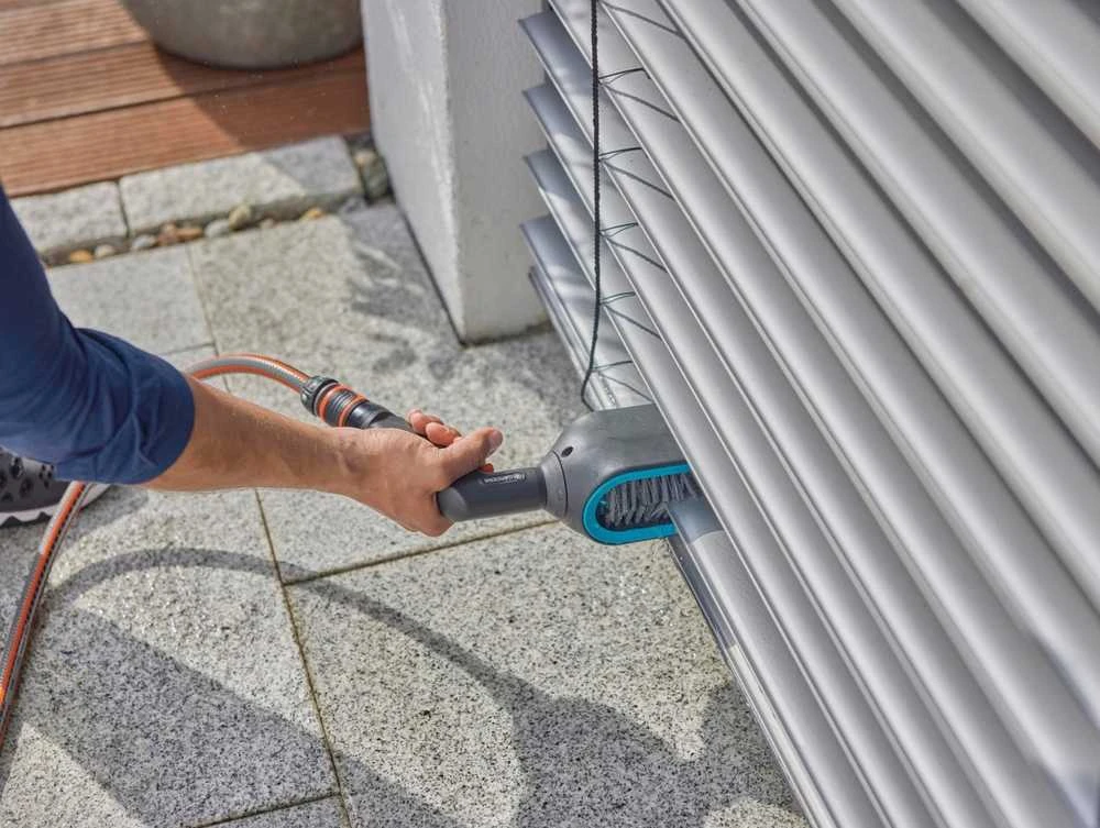 Gardena "Cleansystem" žaliuzių šepetys, jungiamas prie vandens žarnos