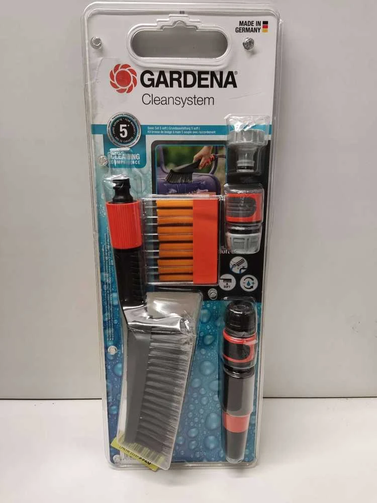 Gardena "Cleansystem" plovimo komplektas su šepečiu "Soft" S, plovimo šampūno lazdelėmis ir jungtimis