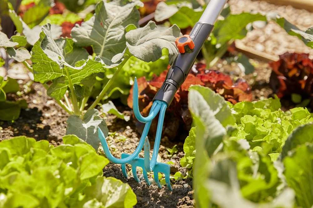 Gardena Combisystem trinagis-ravėtuvas