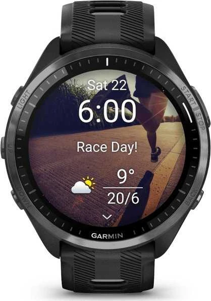 Garmin Išmanusis laikrodis Forerunner® 965, Pilkos anglies spalvos korpusas su juodos ir pilkos spalvų dirželiu
