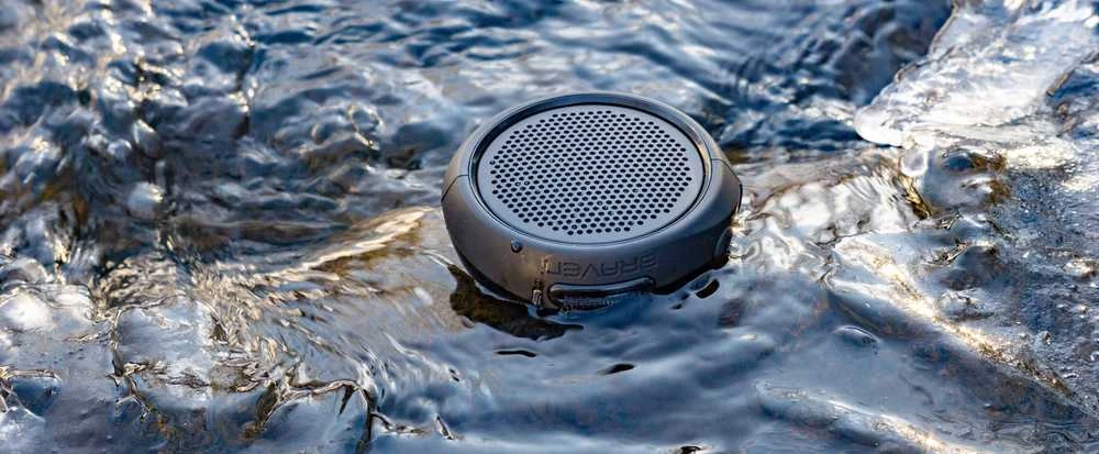 Braven BRV 105 nešiojamas vandeniui atsparus Bluetooth garsiakalbis, Juodas