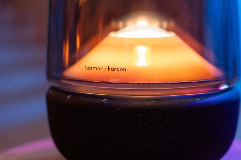 Harman Kardon Bluetooth namų garsiakalbis su Auracast ir 360° apšvietimu Aura Studio 5