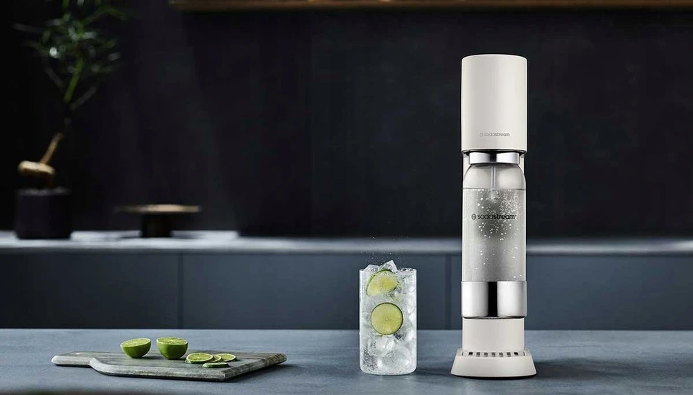 Gazuotų gėrimų gaminimo aparatas SodaStream Enso, smėlio spalvos