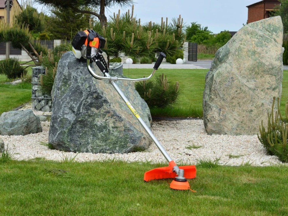 Benzininė žoliapjovė-trimeris GEKO GAZELA G81062, 49,7 cm³, 255–425 mm, 8000 aps./min., 1 l, 7,8 kg