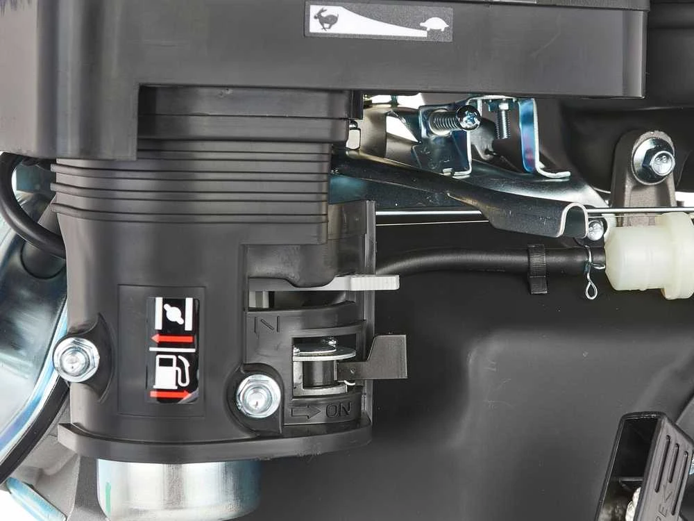 Geko Generatorius 13 AG Loncin G390F 25 mm vidaus degimo variklis (rankinis užvedimas) (1)