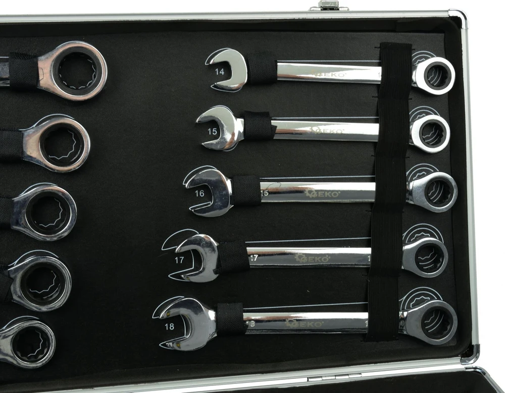 Geko Kpl. kluczy su grzechotką 22el. 6-32mm/alu dėklas/(2)