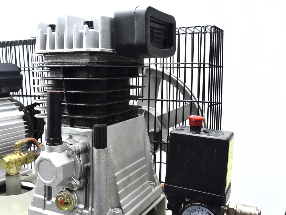 Geko Oro kompresorius G80303, 100 l, 8 bar, 390 l/min