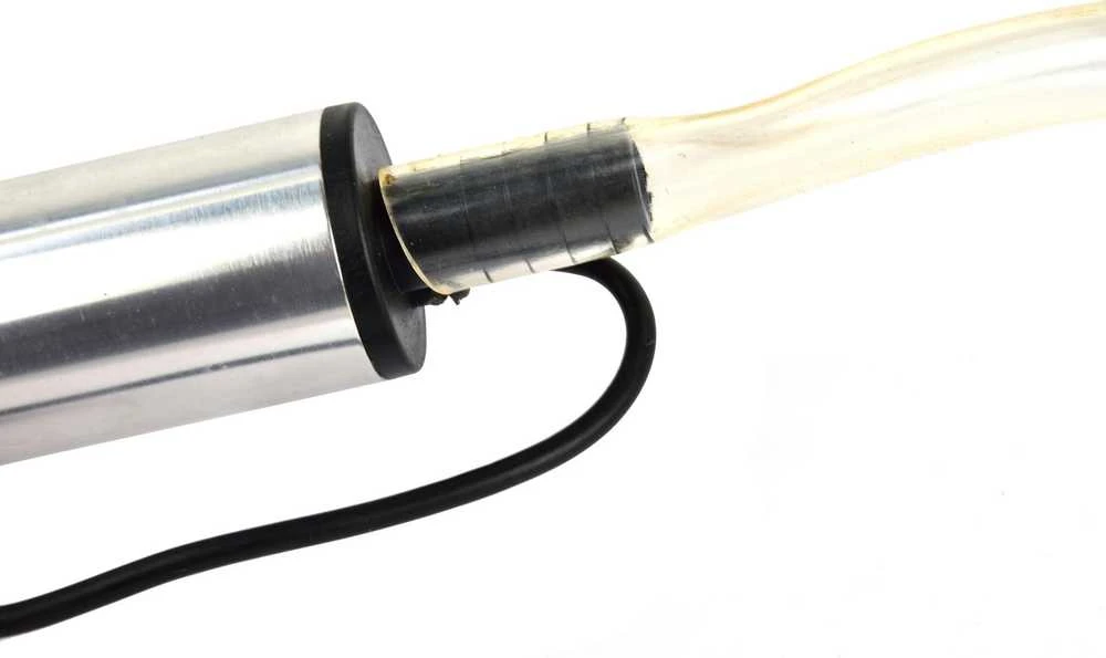 Geko povandeninis siurblys kurui išleisti 12V 37mm su su 3m kabeliu (G00942)