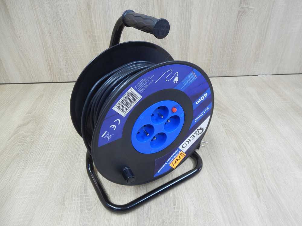 Geko Elektrinis būgninis ilgintuvas 3x1.0mm2 40m (1)