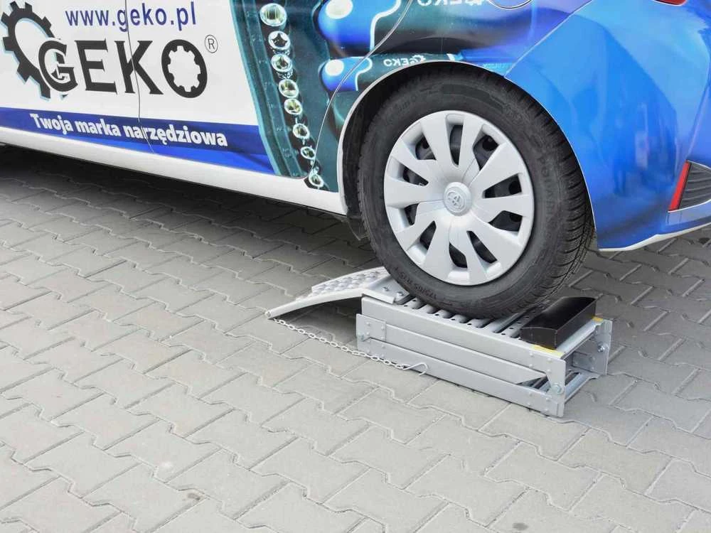 Geko sulankstomos rampos-įvažiavimai iki 2200 kg, 2 vnt..(1)