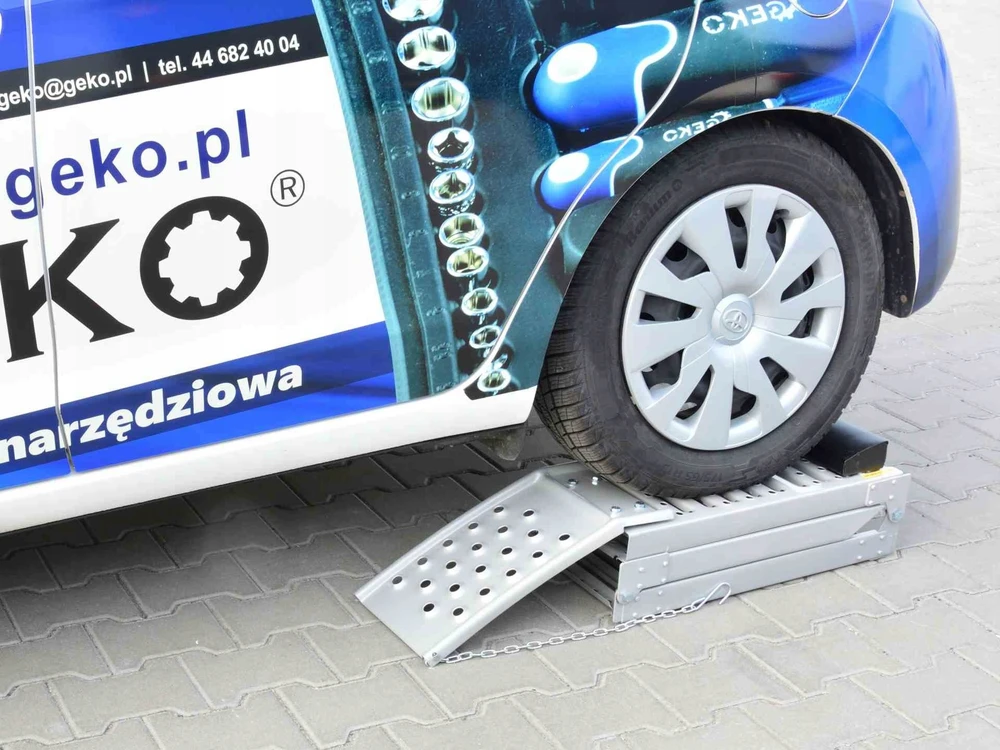 Geko sulankstomos rampos-įvažiavimai iki 2200 kg, 2 vnt..(1)