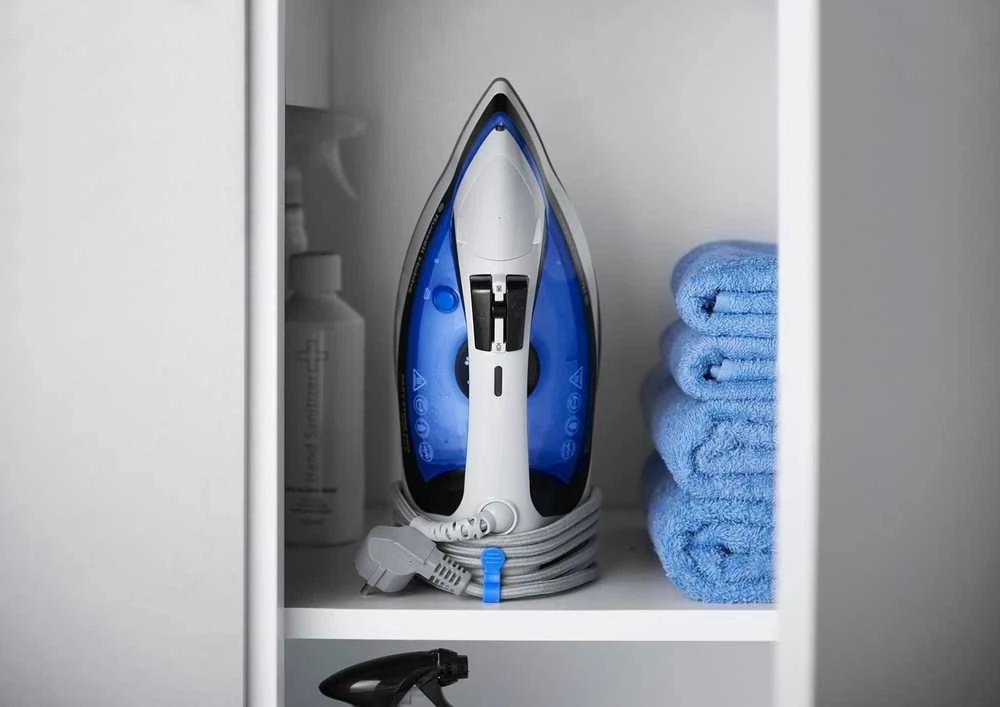 Russell Hobbs Apvyniojimo ir spaustuko lygintuvas 26730-56