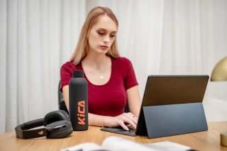 Gertuvė Feiyu Tech Gėrimo Butelis - KiCA Active Nerūdijančio Plieno Izoliuotas 500 ml - Juodas