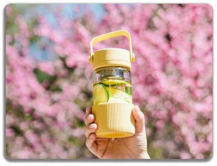 Mellow Yellow Mellow Geltona BUYDEEM Stiklinė gertuvė su arbatinuku 300ml, modelis DG42, spalva