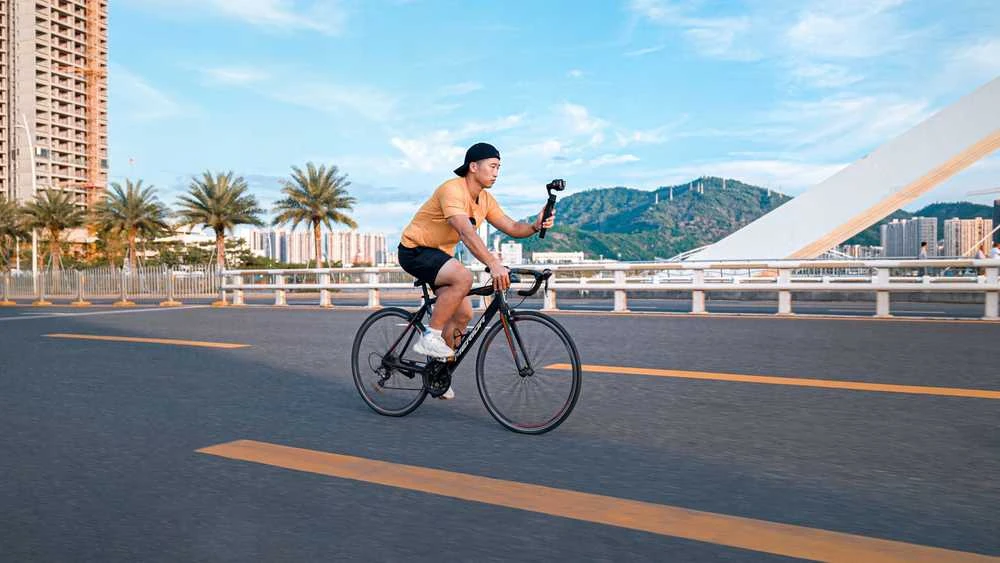 Hohem iSteady Pro4 Gimbal, skirtas sporto kameroms