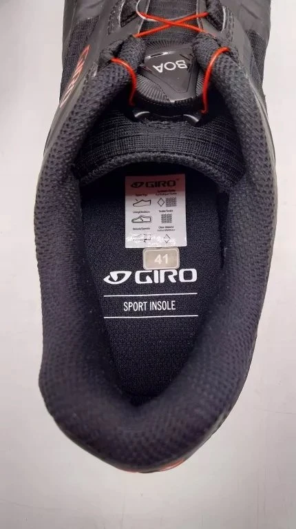 „Giro“ drabužių lentyna