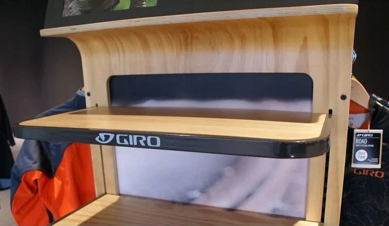 „Giro“ drabužių lentyna
