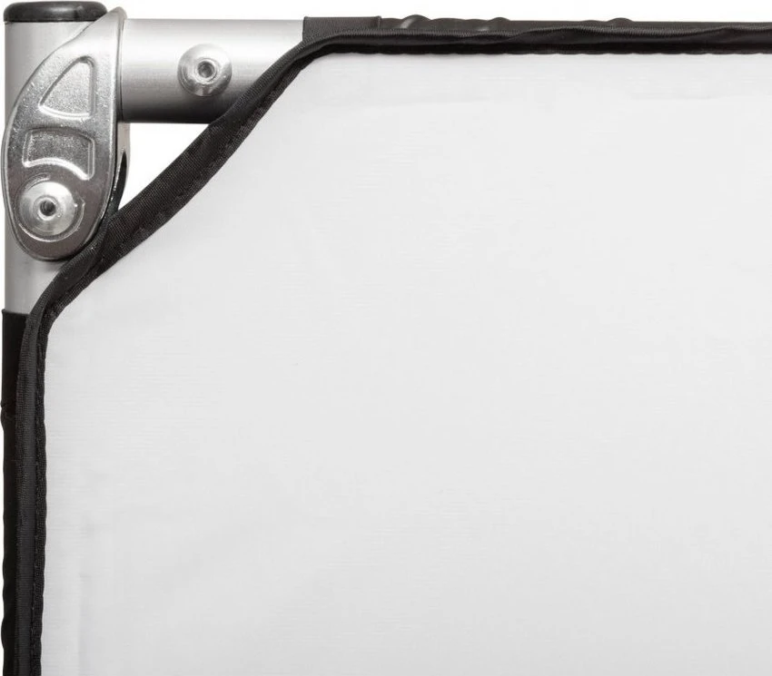 „GlareOne GlareOne“ reflektorius 90x90 – 5 viename rėmelis ir objektyvo gaubtas