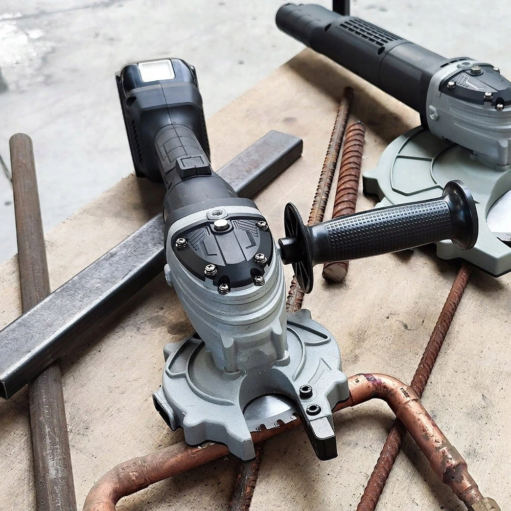 Glob PRZEJIMO ŽIRKLĖS AKUMULIATORINĖS ARMATŪROS STRYPAMS 110MM