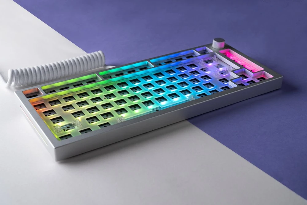 Glorious GMMK PRO 75% Switch Plate, Polycarbonate, ANSI US išdėstymas