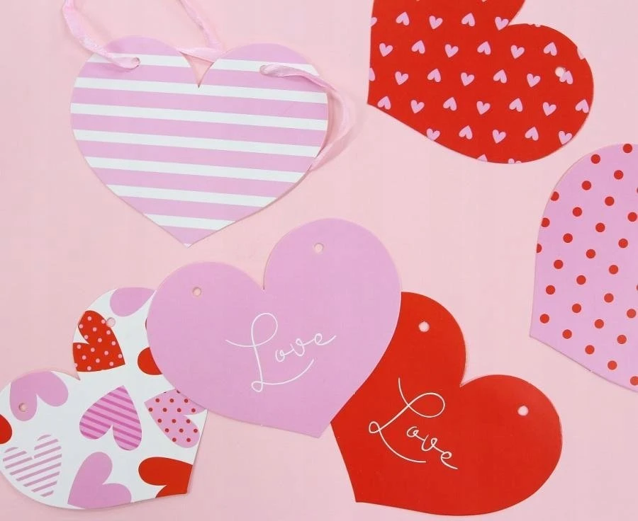 GoDan PAP GIRLAND 200CM HEARTS PATTERNS GO PBH
