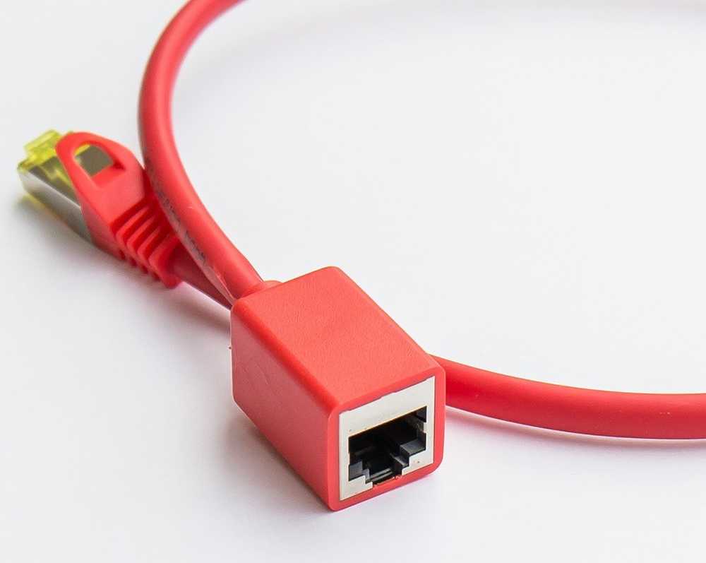 RNS® jungiamojo kabelio prailginimas su apsauga nuo fiksavimo, Cat. 6, S/FTP, PiMF, PVC, 250MHz, OFC, CU, raudonas, 3m, Good Connections® (8063VR-030R)