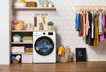Gorenje | Skalbimo mašina | WPNEI82A1SWIFI | Energy efficiency class A | Front loading | Skalbimo talpa 8kg | 1200 RPM | Gylis 55 cm | Plotis 60 cm | Ekranas | LED | Steam function | Baltas