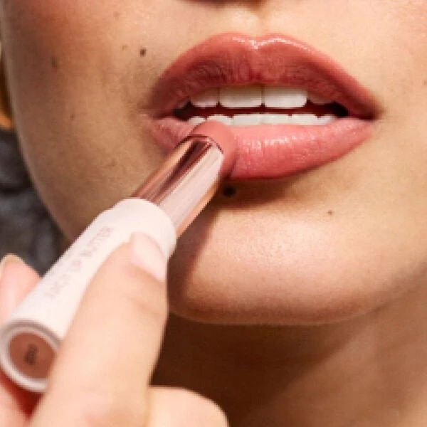 Gosh Juicy Sviestas lūpoms High-Pigment Kreminis Lipstick 003 Autumn Brown 2.8 g