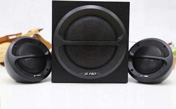 Kompiuterio kolonėlės Fenda F&D A111X 2.1 daugialypės terpės garsiakalbiai, 35 W RMS (11 Wx2 + 13 W), 2x4 colių palydovai + 4 colių žemųjų dažnių garsiakalbis, BT 5.0 / AUX / USB / FM / nuotolinio valdymo pultas / medinis / Juodas