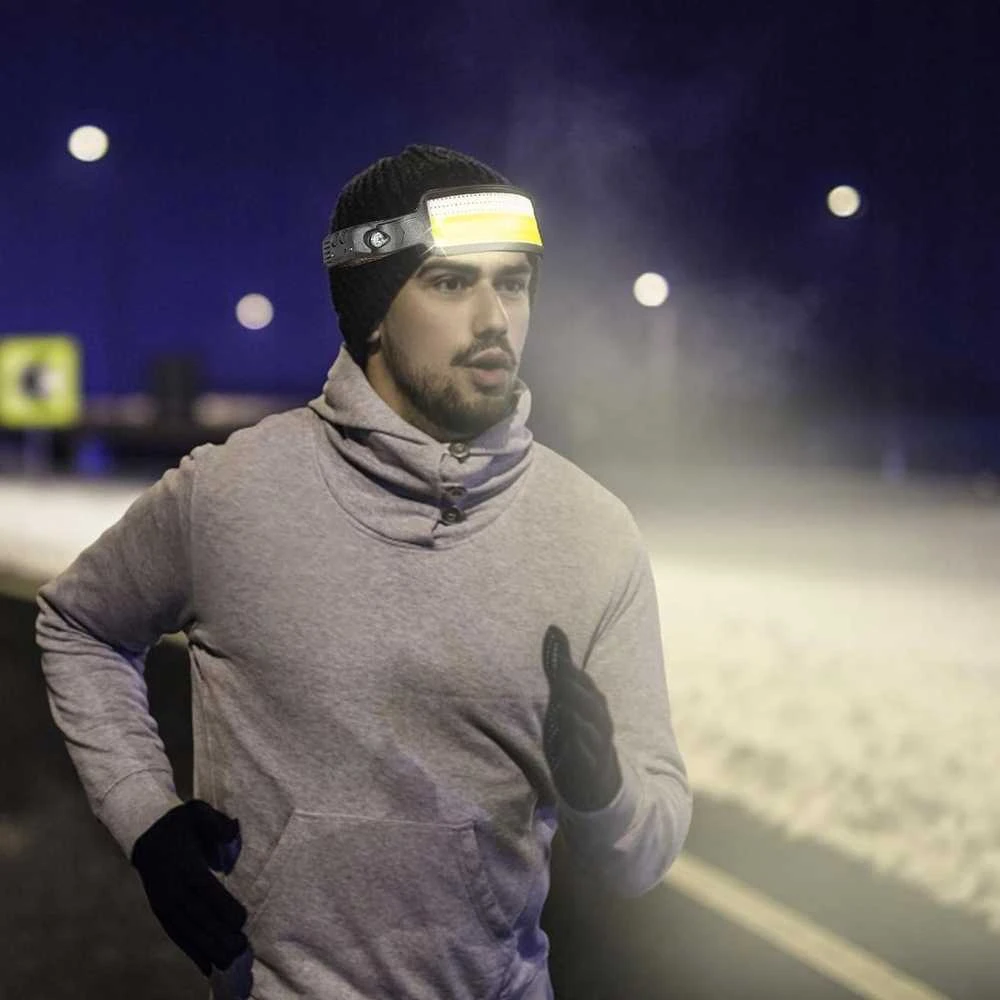 Gotel Vandeniui atsparus LED prožektorius