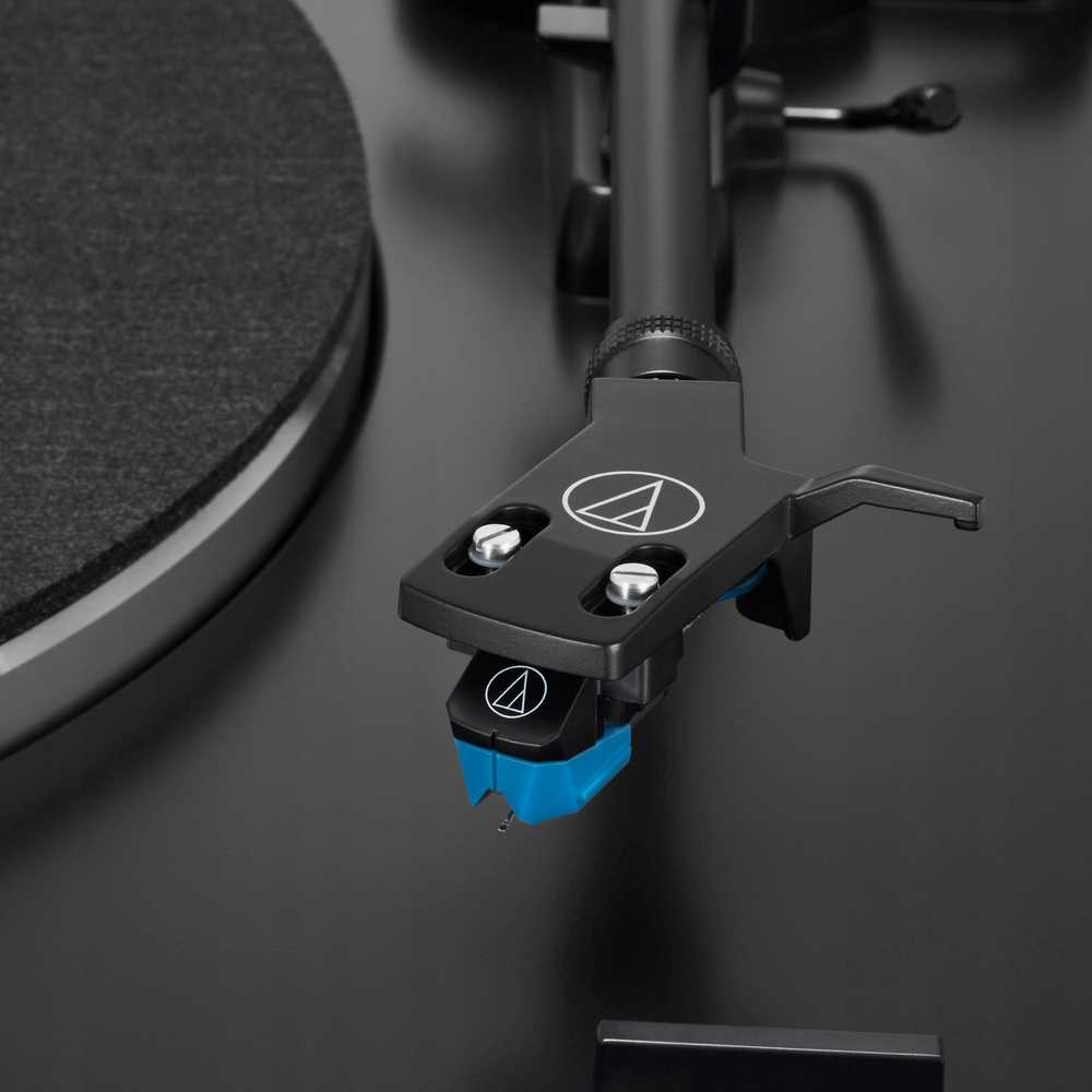 Automatinės diržinės pavaros patefonas Audio Technica AT-LP3XBTBK, juodas