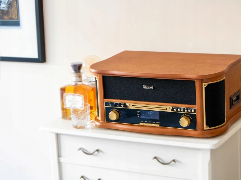 Muzikinis centras Lenco TCD-2571 skylė
