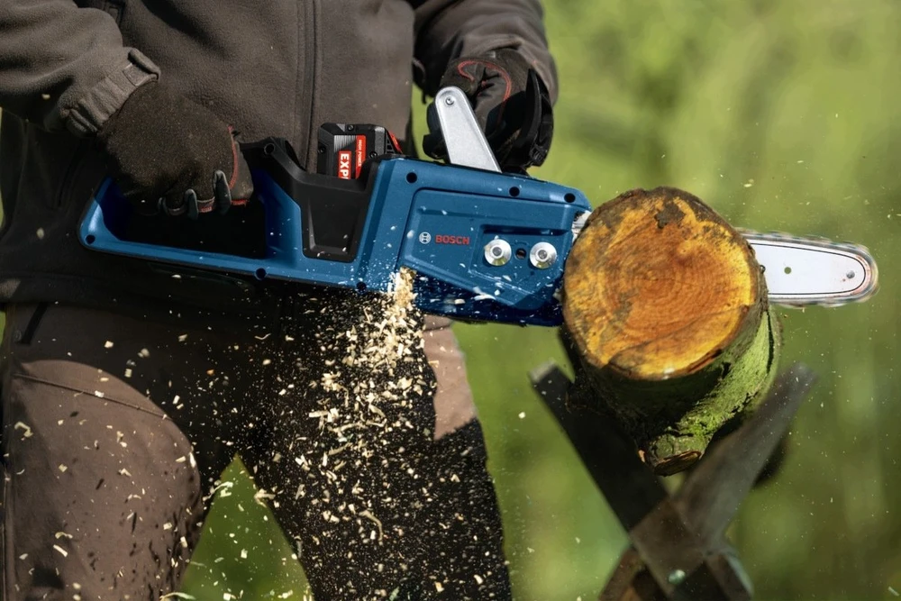 Bosch GKE18V-30 be akumuliatoriaus ir kroviklio Grandininis pjūklas akku
