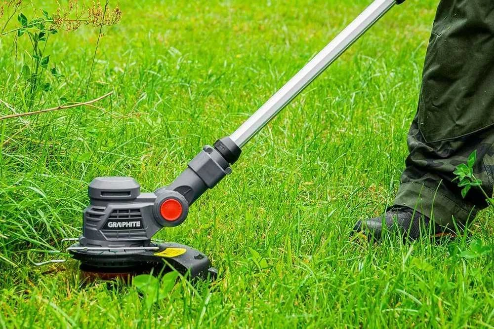 Akumuliatorinė žoliapjovė Graphite Energy+ 18V be akumuliatoriaus ir kroviklio (58G030)