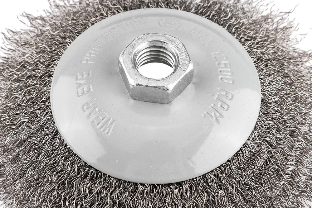 Szczotka Vielinis diskinis šepetys 125 mm, gofruota viela, plienas, M14