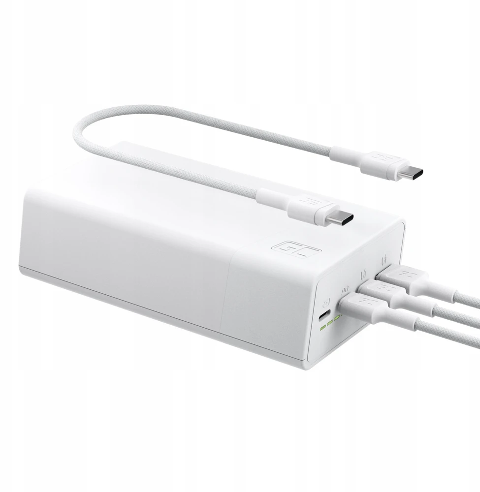 Green Cell Žalias Cell Greencell PowerPlay 30 – balta išorinė baterija, kurios talpa 30 000 mAh, 22.5 W, 4 prievadai