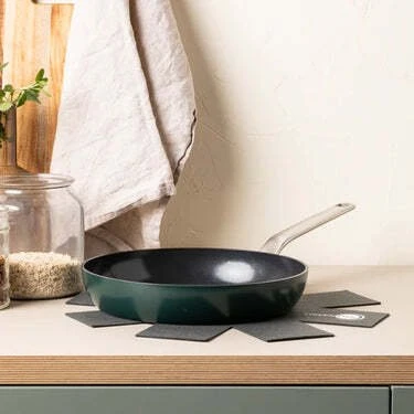 Green Pan Žalias Pan „GreenPan Evolution“ keptuvė, 28 cm, juoda