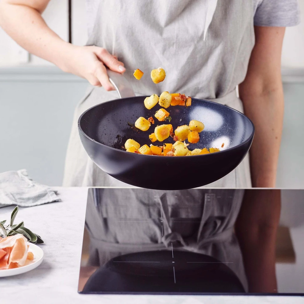 Green Pan Žalias Pan GreenPan Evolution Wok keptuvė 28 cm, juoda