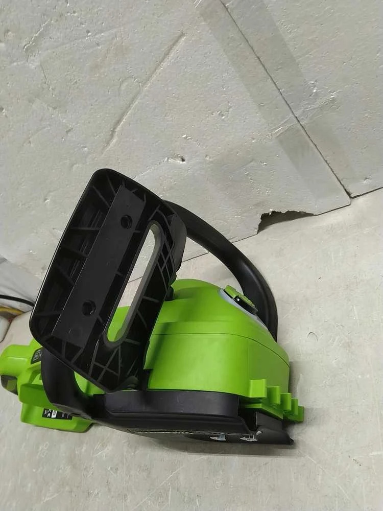 Grandininis pjūklas Greenworks GD24X2CS36; 2x24 V; 36 cm juosta (be akumuliatoriaus ir pakrovėjo)